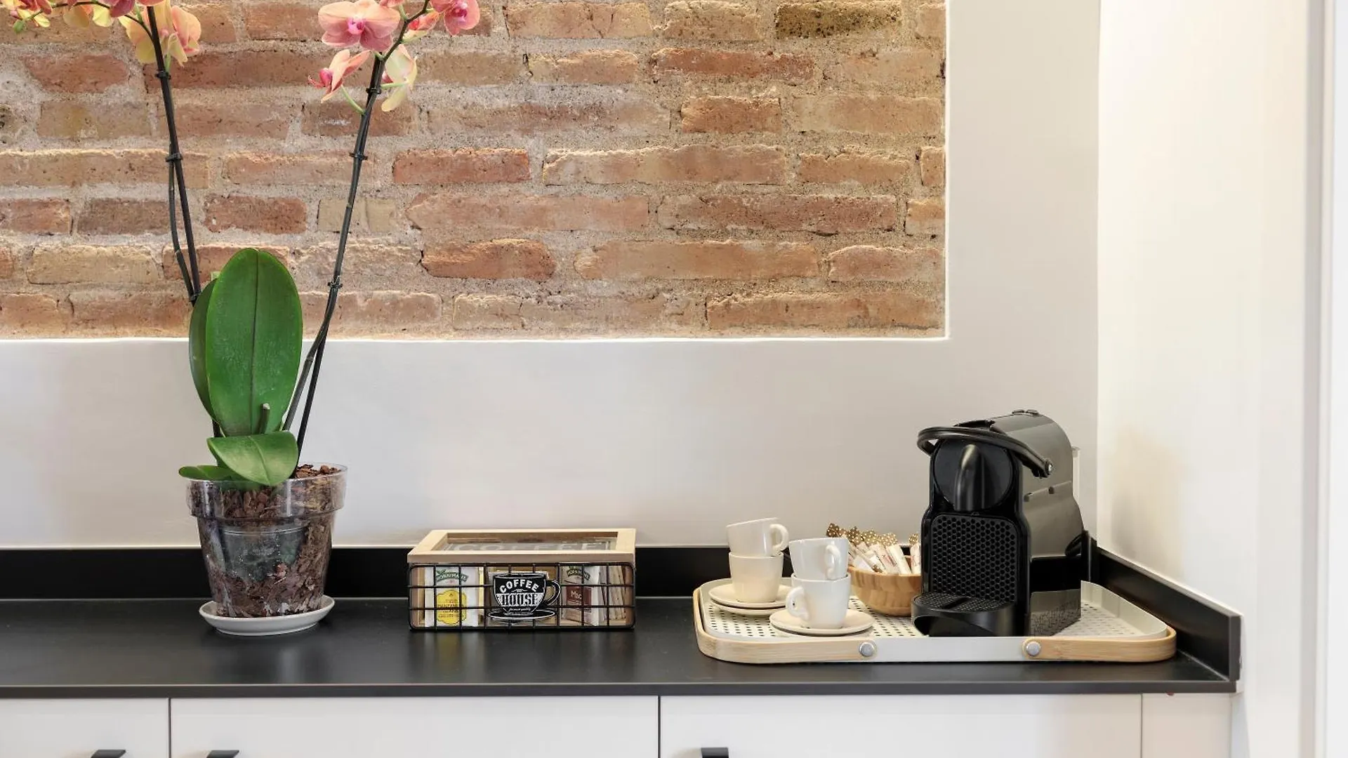 Poble Sec Charming Apartment 0*, Barcelona