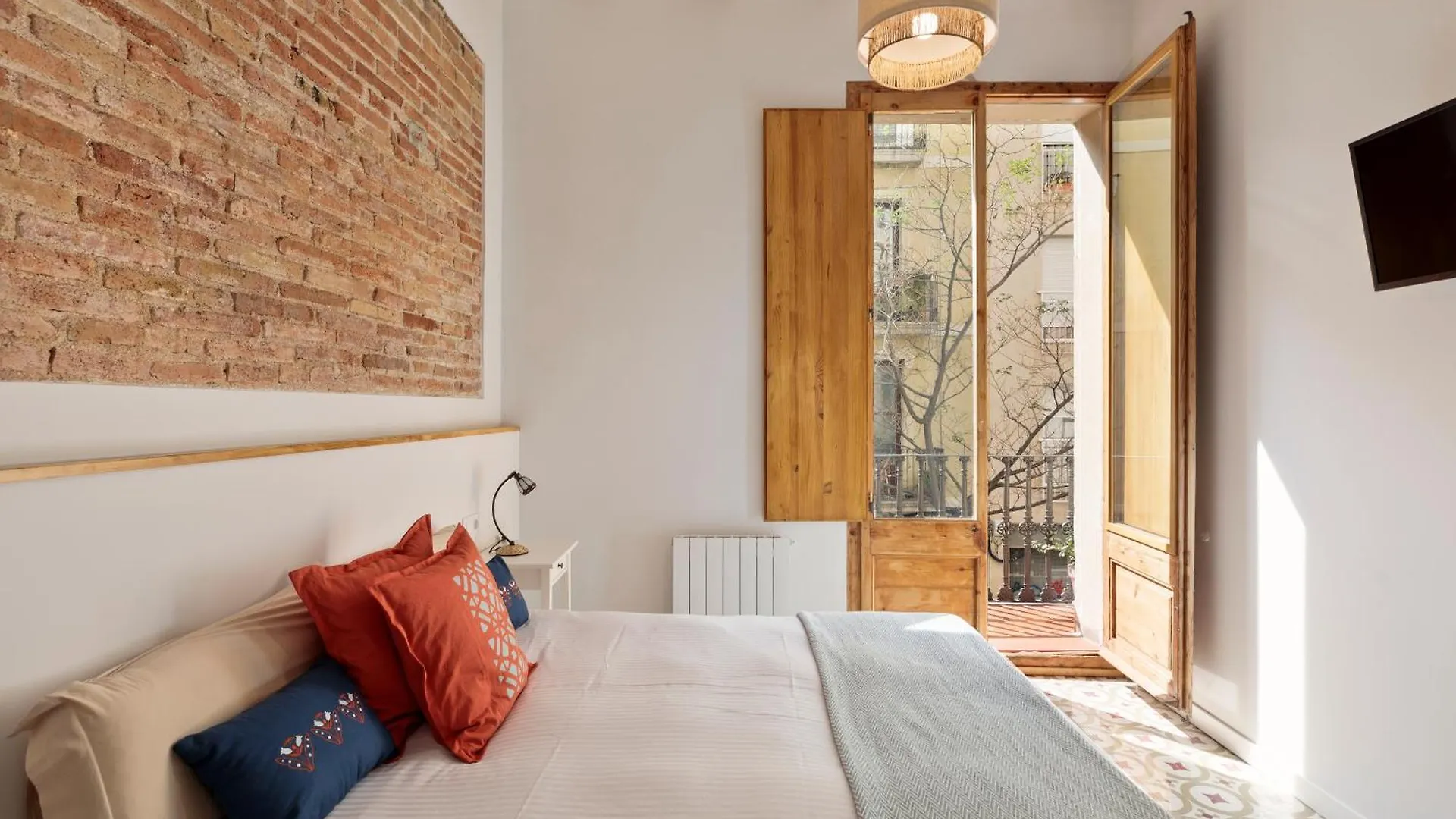 Poble Sec Charming Apartment Barcelona