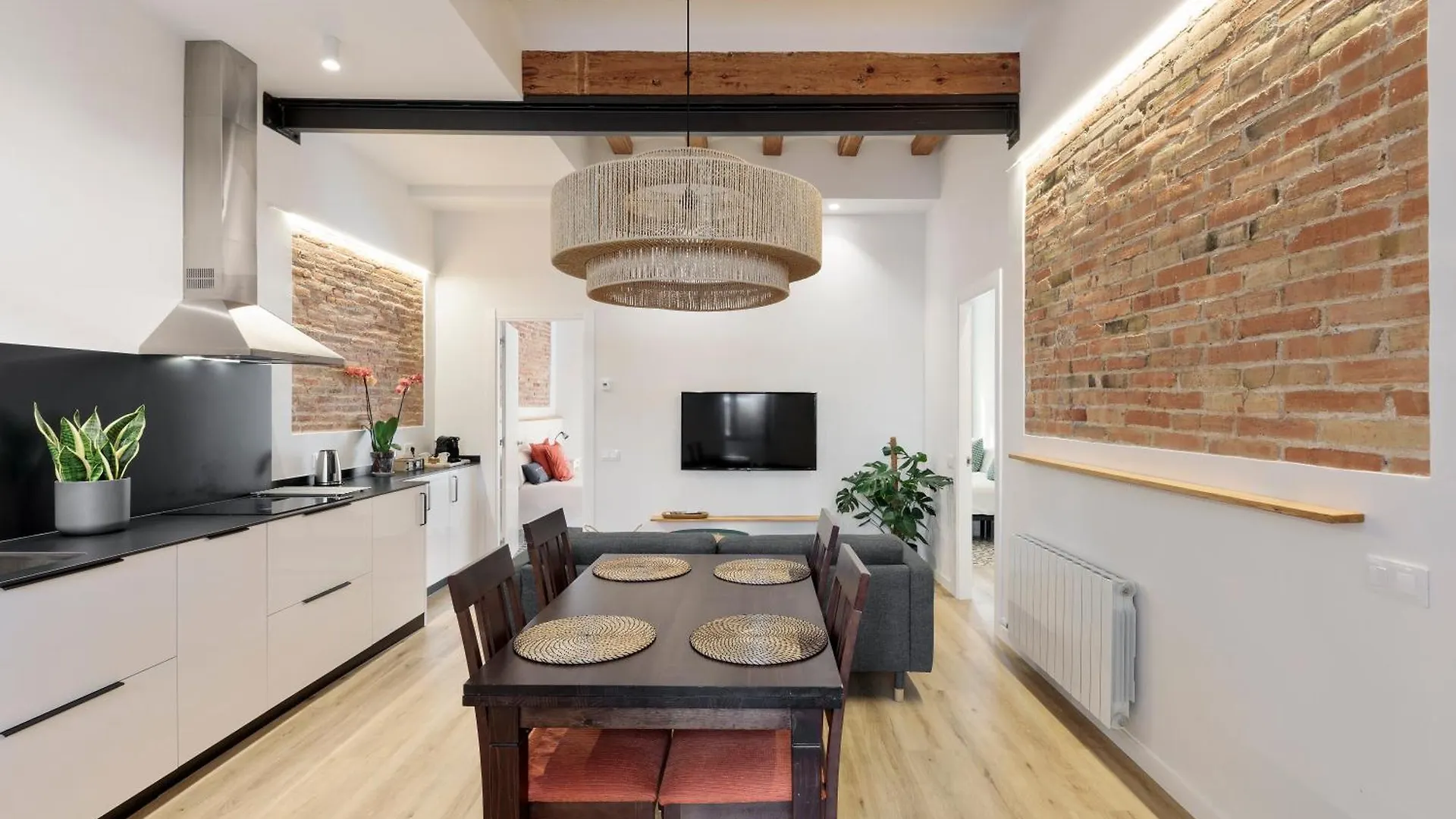 Poble Sec Charming Apartment