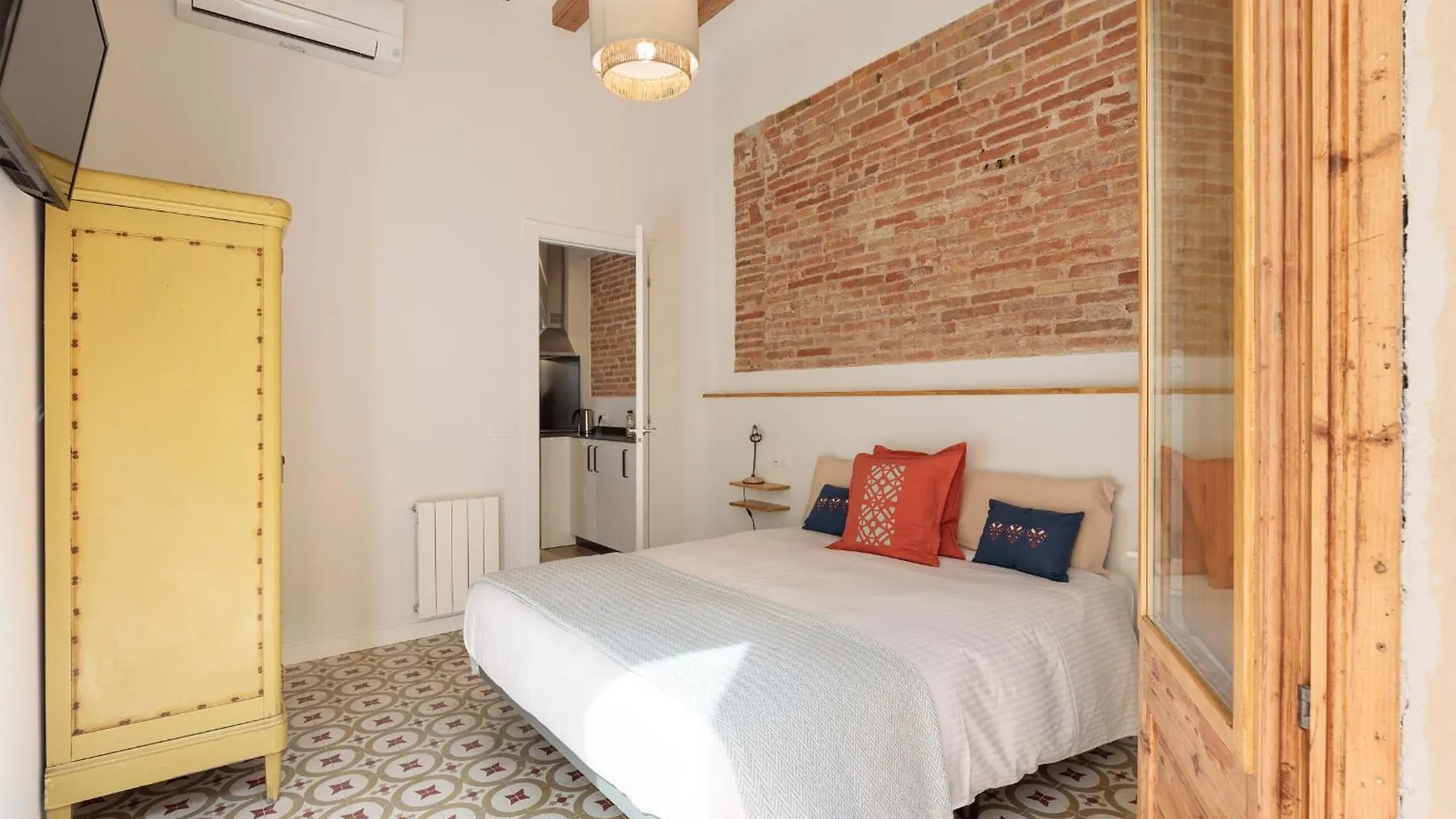 Poble Sec Charming Apartment Barcelona
