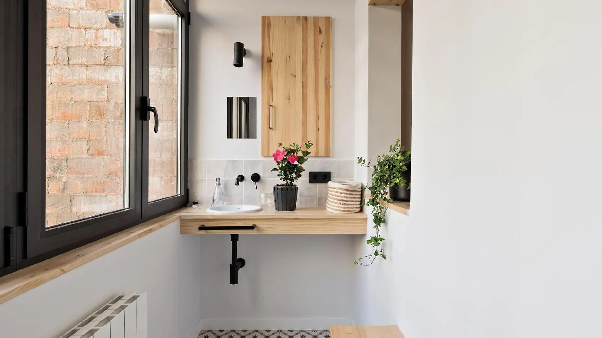 Poble Sec Charming Apartment