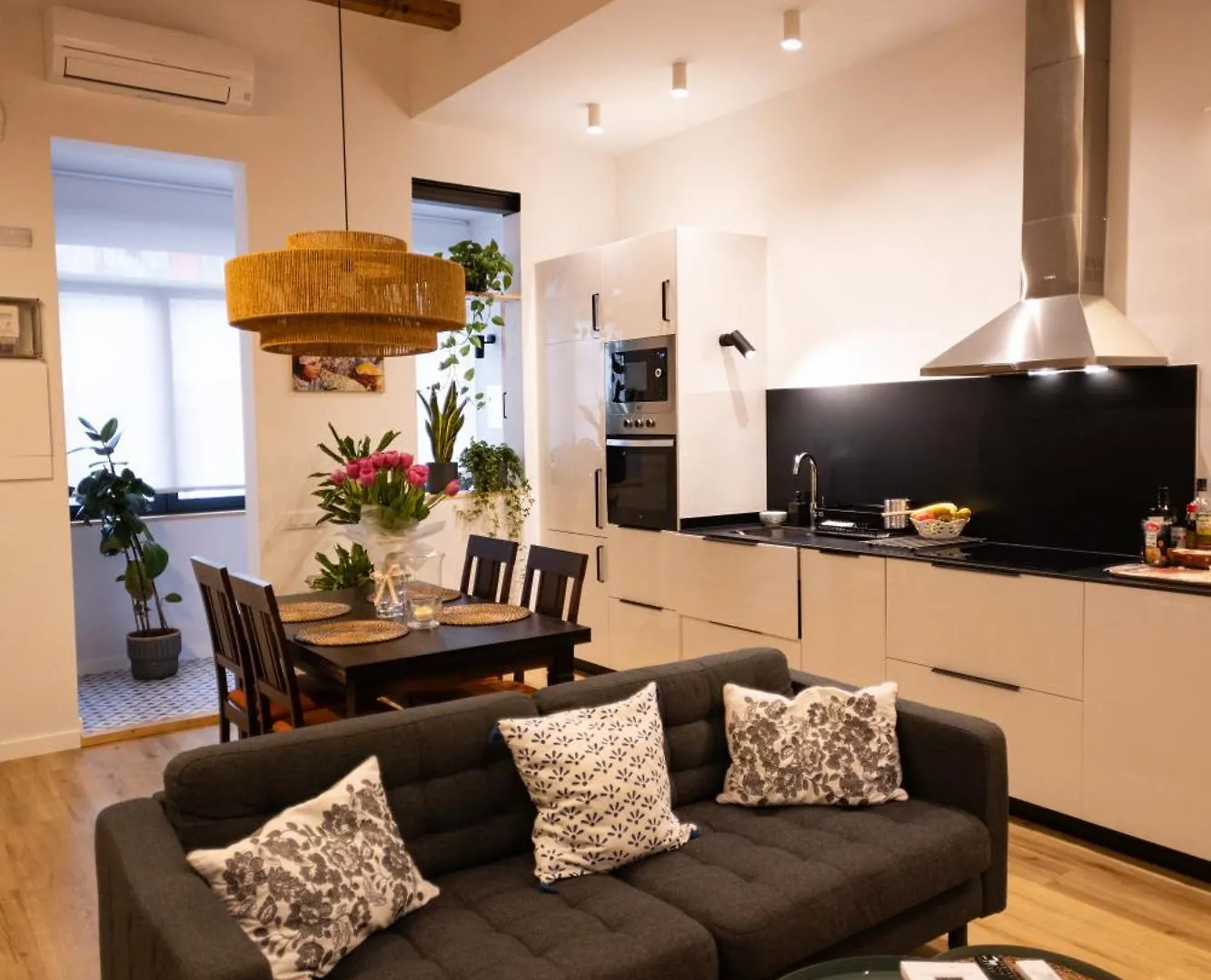 Poble Sec Charming Apartment Barcelona