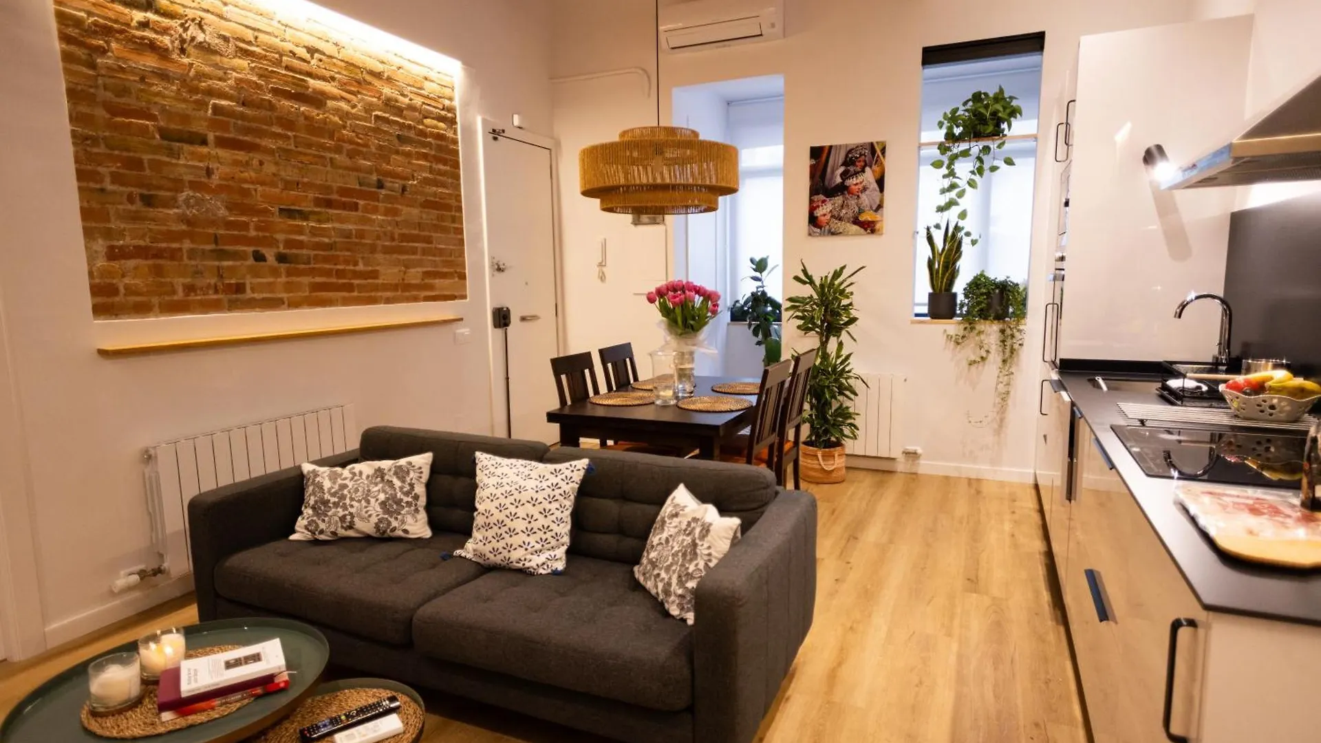 Poble Sec Charming Apartment Barcelona